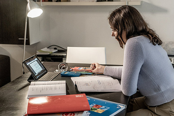 Bocconi student in an online class