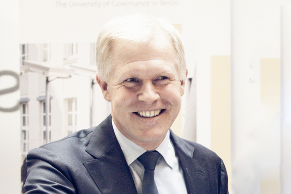 Henrik Enderlein, Hertie School 