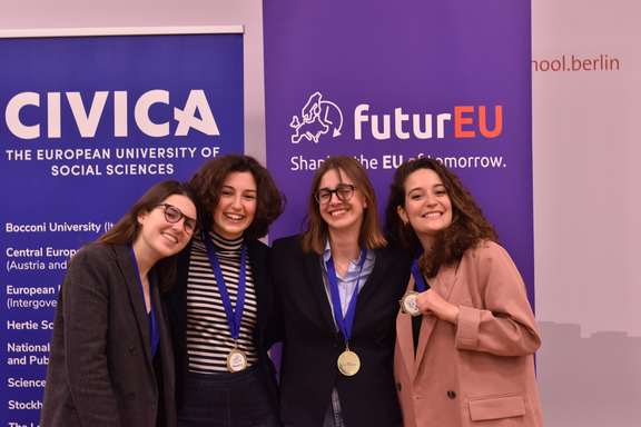 Family picture of the winners, futurEU Competition 2022